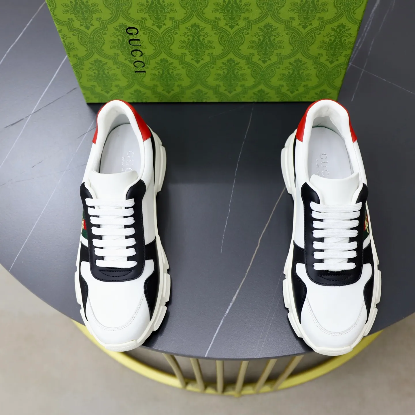 Ex-factory price: 540💰💰🙅‍♂️🙅‍♂️🙅‍♂️ Brand: GUCCI Standard code: 38-44 (45 customized) Grade: Same as the official website Material: Cowhide stitching Comfortable and breathable sheepskin lining Lightweight and wear-resistant sports outsole Style category: Men's fashionable casual shoes Running sports shoes Distinguished luxury brand elements Top luxury color: actual picture color